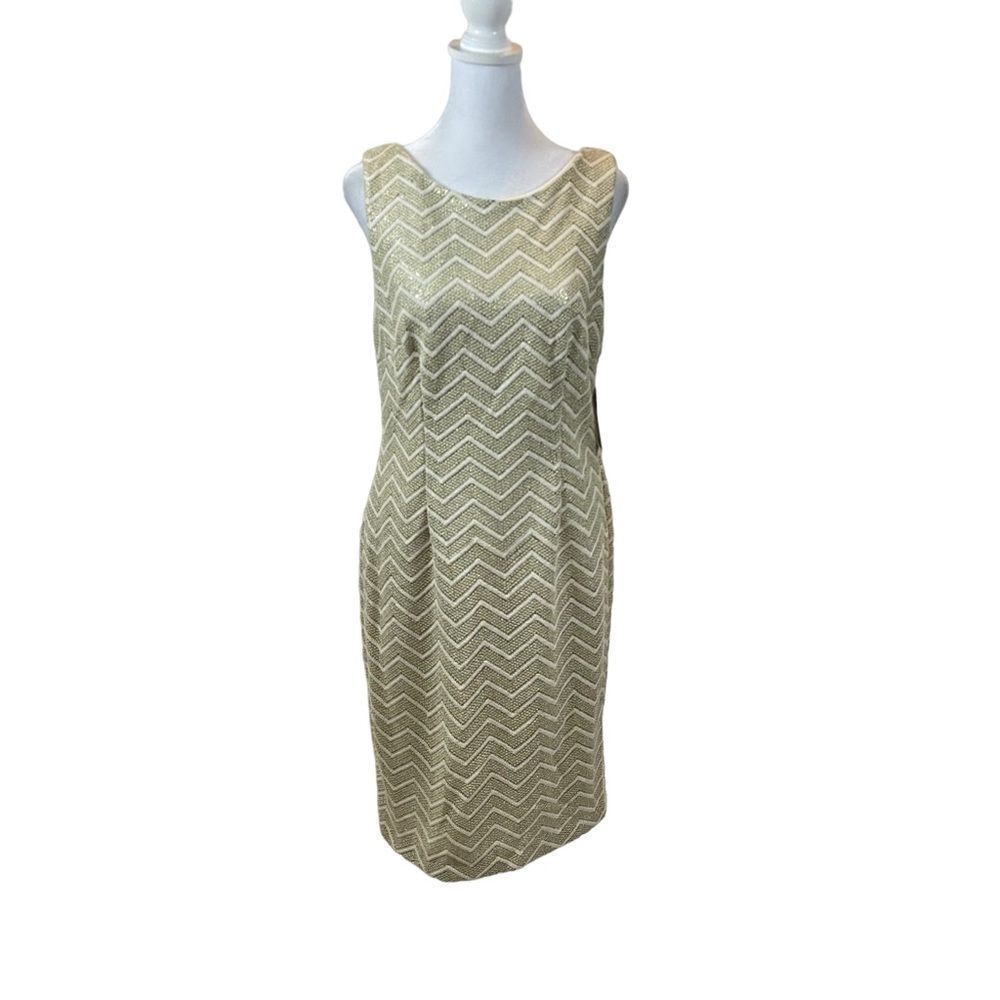 Brand new with tags Hailey Adrianna Papell womens Gold Sequin Dress Size 10